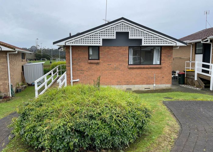  at 13/16 John Bracken Way, Beach Haven, North Shore City, Auckland