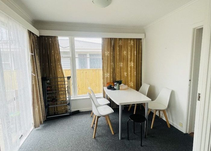  at 39 Archibald Road, Kelston, Waitakere City, Auckland