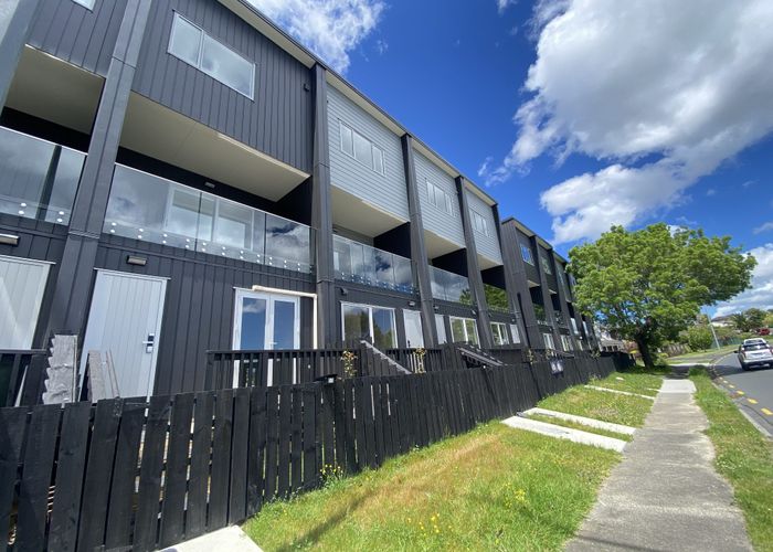  at 57D Edmonton Road, Henderson, Auckland