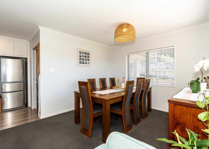  at 25 Sylvester Crescent, Flagstaff, Hamilton