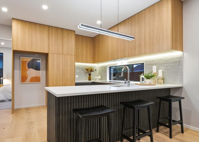  at 8C Catalina Crescent, Forrest Hill, North Shore City, Auckland