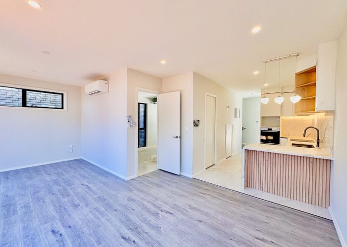  at 1B Galloway Crescent, Farm Cove, Manukau City, Auckland