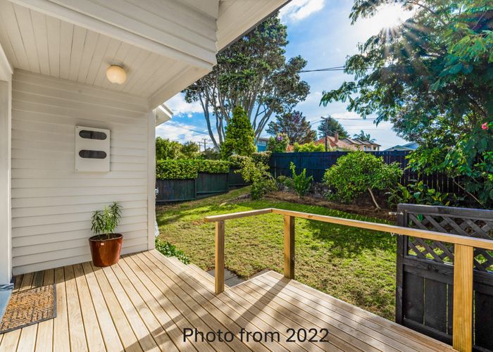  at 26 Waiohua Road, Greenlane, Auckland City, Auckland