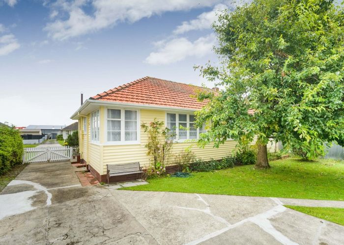  at 9 Thames Street, Roslyn, Palmerston North