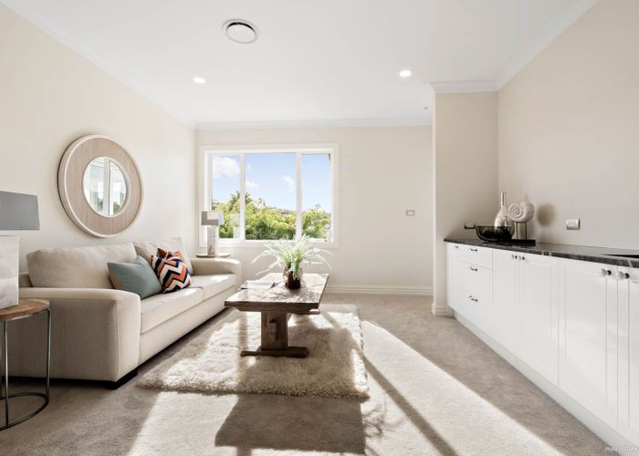  at 9 Caldwell Place, Pinehill, Auckland