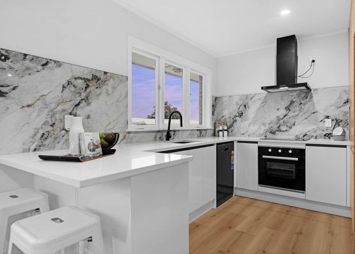  at 20 Chorley Avenue, Massey, Waitakere City, Auckland