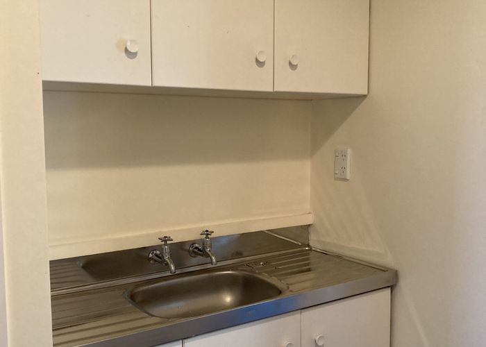  at 11 Brougham St, Mount Victoria, Wellington, Wellington