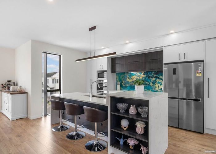  at 24 Stephen Avenue, Henderson, Waitakere City, Auckland