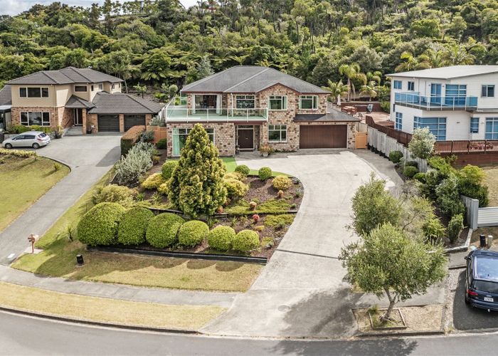  at 20 Schopolo Place, Schnapper Rock, Auckland