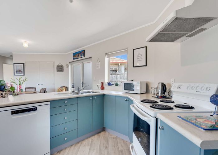  at 2/23 Waitoa Street, Waiuku, Franklin, Auckland