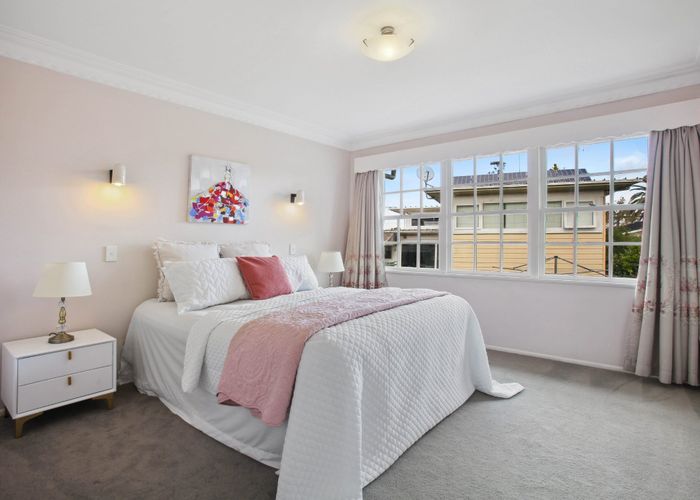 at 32 Glenmore Road, Sunnyhills, Auckland