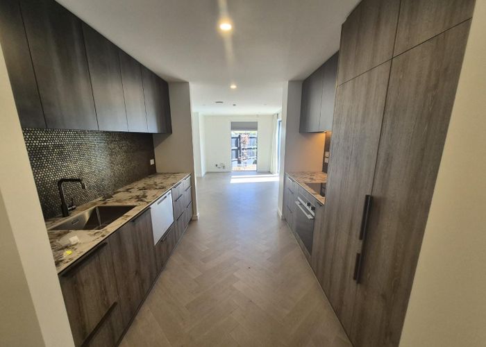  at 4/64 Opawa Road, Opawa, Christchurch City, Canterbury