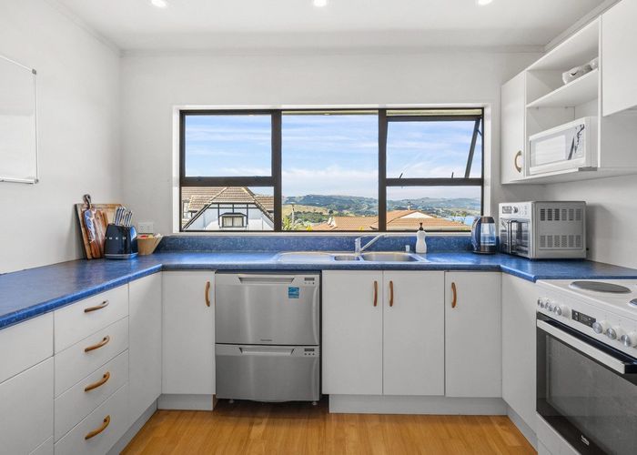  at 3 Tregony Place, Camborne, Porirua