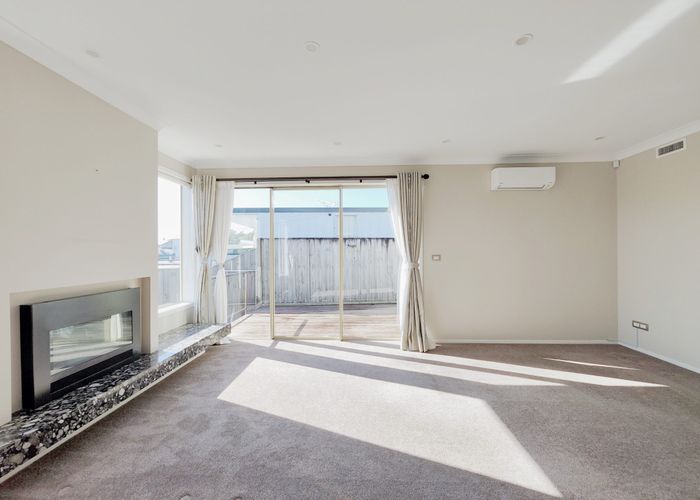  at 2/15 Godden Crescent, Mission Bay, Auckland