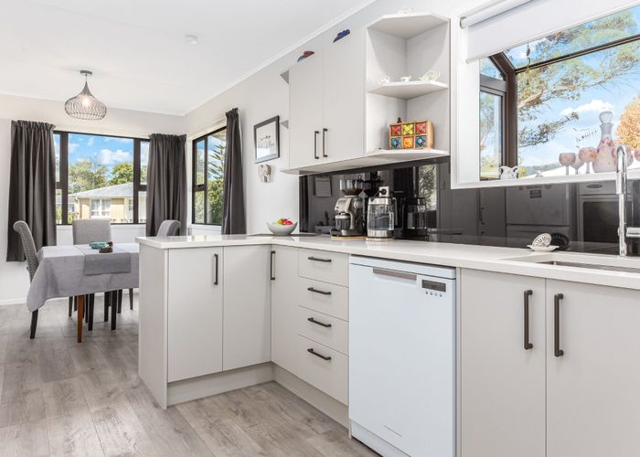  at 21 Bonnie Glen Crescent, Ebdentown, Upper Hutt