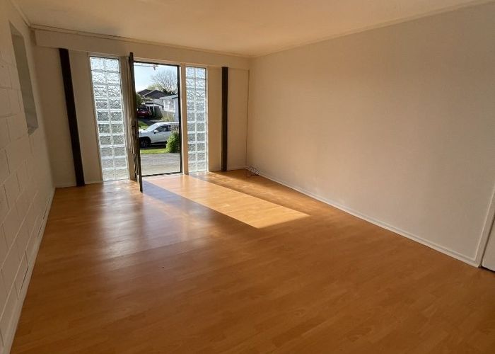  at 10 Bodi Place, Te Atatu South, Auckland