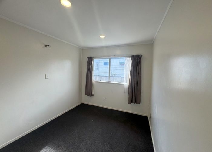  at 2/13 Alexander St, Papakura, Papakura, Auckland