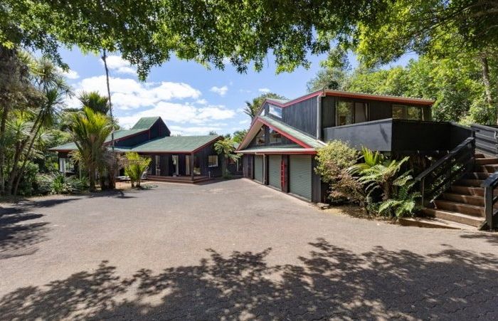  at 195A Scenic Drive, Titirangi, Auckland