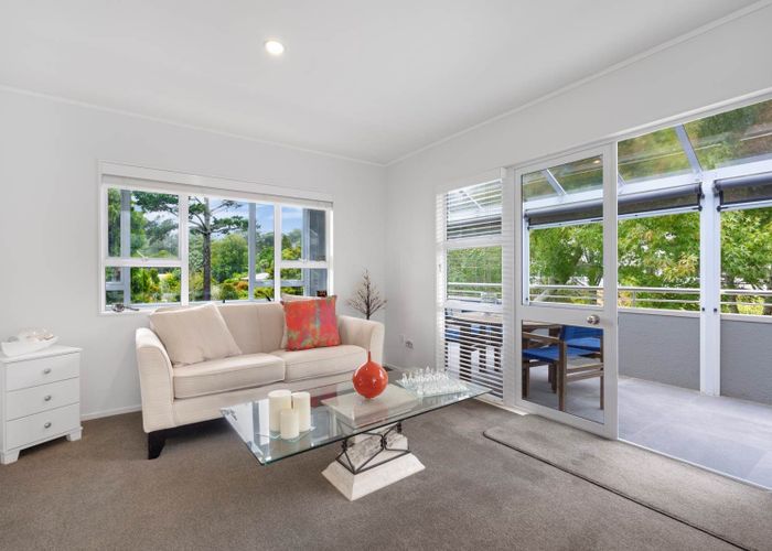  at 553a East Coast Road, Browns Bay, North Shore City, Auckland