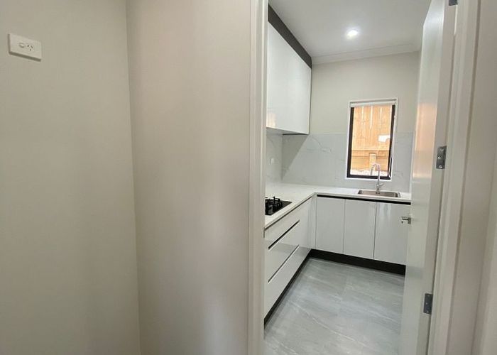  at 19 Meadowridge Drive, Flat Bush, Manukau City, Auckland