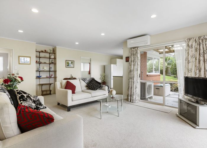  at 355 Glenfield Road, Glenfield, North Shore City, Auckland