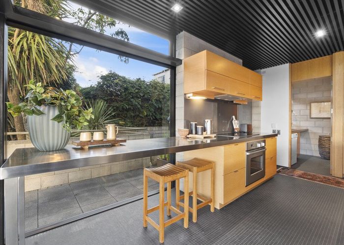  at 30B Thackeray Street, Hamilton Lake, Hamilton