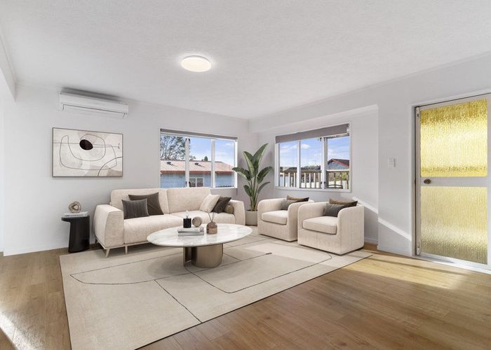  at 2/13 Greenstone Place, Clover Park, Manukau City, Auckland