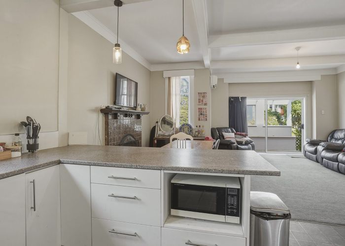  at 18 Lachlan Avenue, North Dunedin, Dunedin, Otago