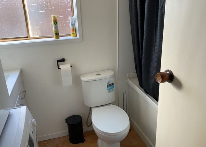  at 1/12 Sunnyside Road, Sunnyvale, Waitakere City, Auckland