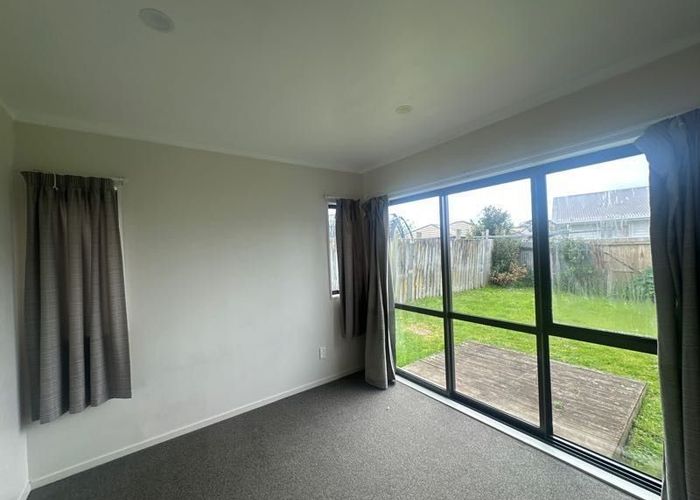  at Glendene, Waitakere City, Auckland