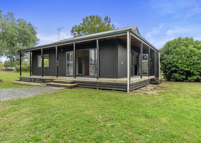  at 16 Eureka Road, Eureka, Hamilton