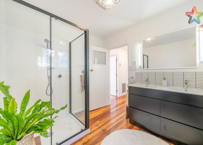  at 5 Maire Street, Eastbourne, Lower Hutt