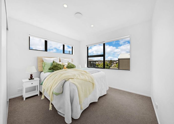  at 16 Paterae Lane, Flat Bush, Manukau City, Auckland