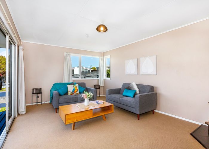  at 1 Caduceus Place, Ascot Park, Porirua, Wellington