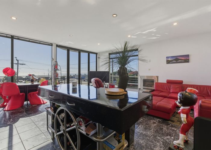  at 5 Weston Street, Moturoa, New Plymouth, Taranaki