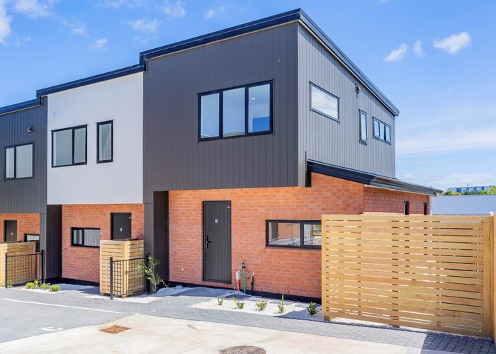  at 36A,E,F  Kaikoura Street, Henderson, Waitakere City, Auckland