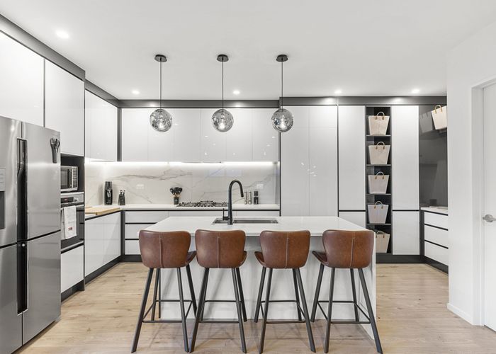  at 6 Teoteo Place, Flat Bush, Manukau City, Auckland