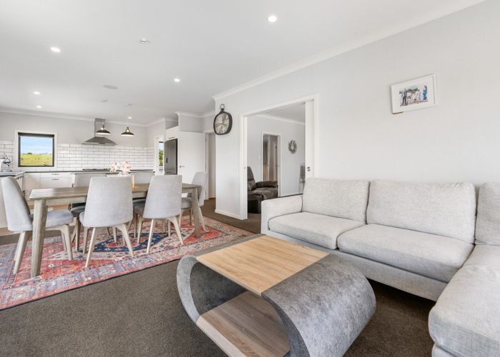  at 1 Vaucluse Heights, Fitzherbert, Palmerston North