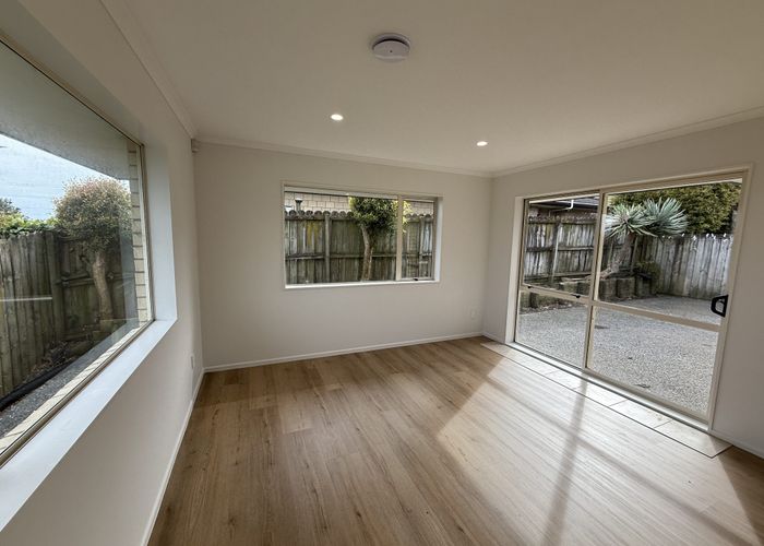  at 2 Carrick Glen Avenue, Flat Bush, Manukau City, Auckland