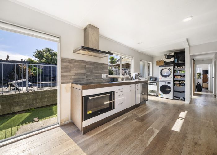  at 57 Chislehurst Street, Henderson, Waitakere City, Auckland