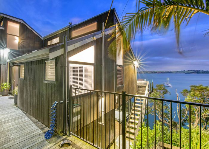  at 254 Wade River Road, Wade Heads, Whangaparaoa
