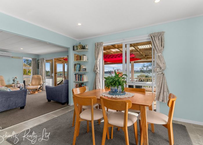  at 10 Oxford Street, Whakapirau, Kaipara, Northland