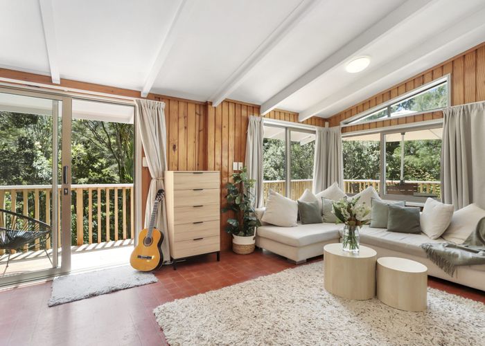  at 23 Western Road, Laingholm, Auckland