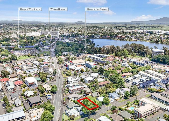  at 1 Hunter Street, Hamilton Lake, Hamilton