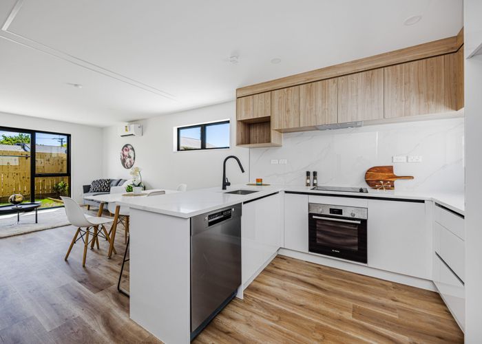 at 2 & 3/35 Albert Street, Otahuhu, Auckland City, Auckland