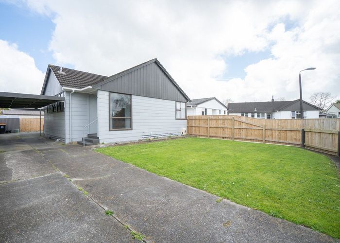  at 24 Drake Street, Awapuni, Palmerston North, Manawatu / Whanganui