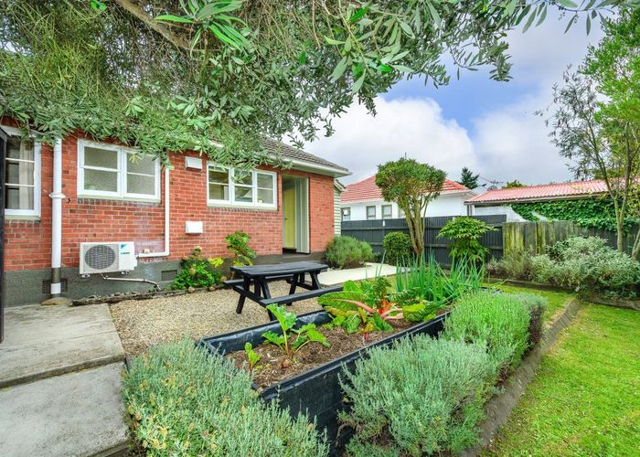  at 12 Kitchener Place, Opawa, Christchurch City, Canterbury