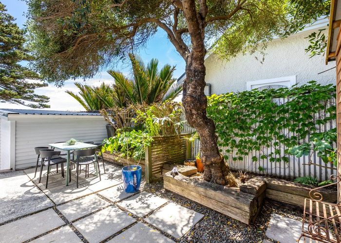  at 57 Marine Parade, Eastbourne, Lower Hutt, Wellington