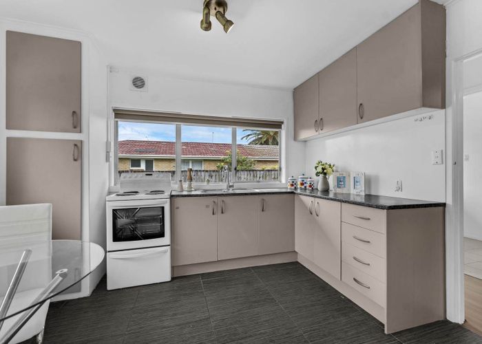  at 2/3 Palm Avenue, Pakuranga, Manukau City, Auckland