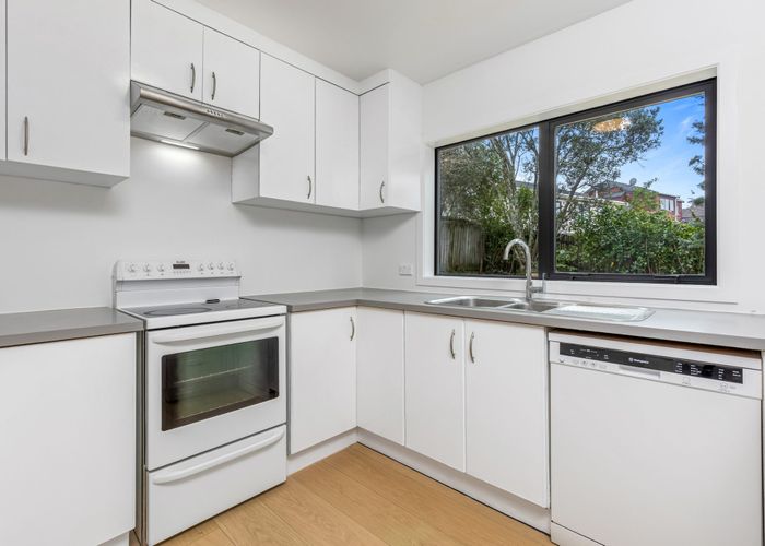  at 1/56 Centorian Drive, Windsor Park, North Shore City, Auckland